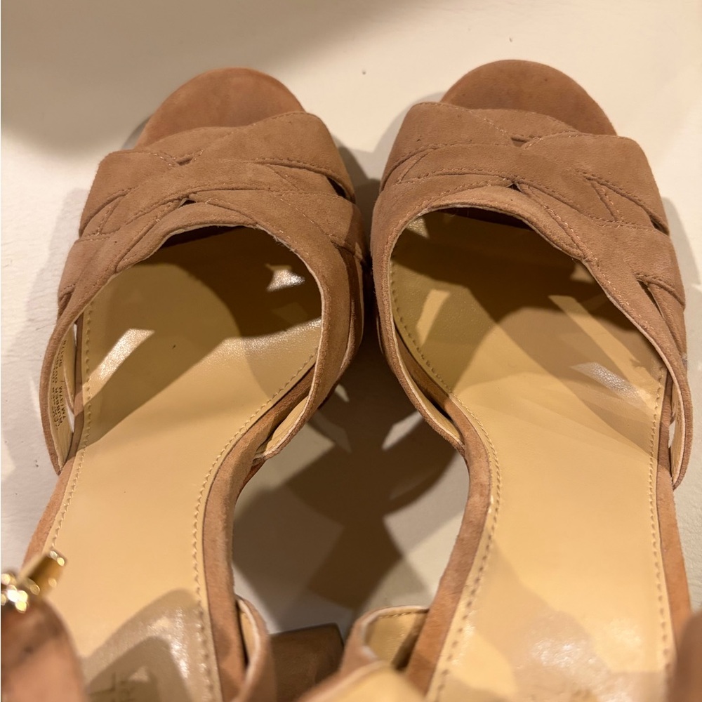 MICHAEL Michael Kors Beige Crisscross Heels - Picture 4 of 11